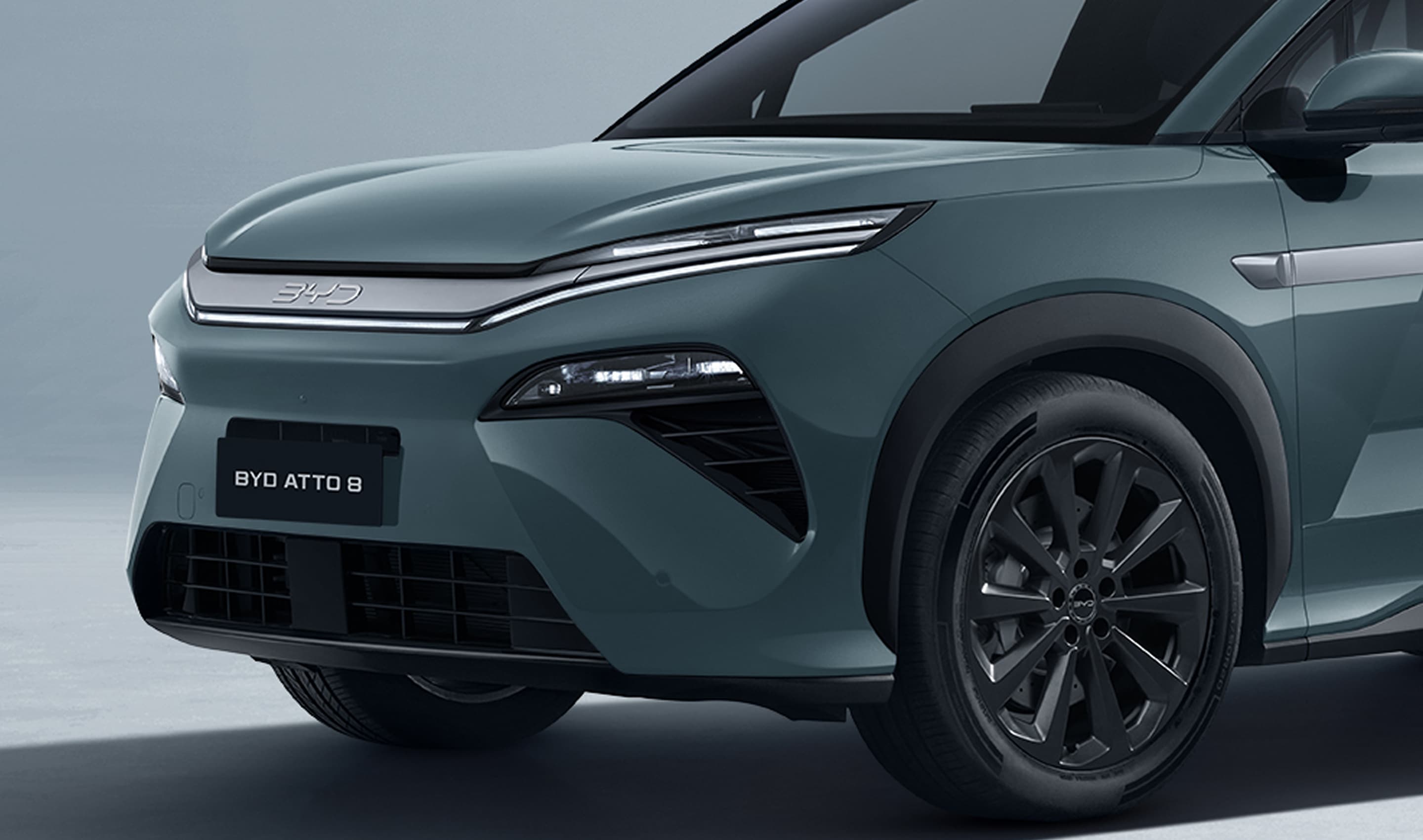 BYD ATTO 8